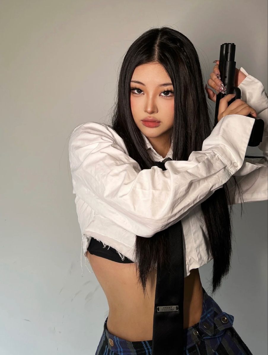 A cozy shot with Sassy girls — straight from Hong Kong