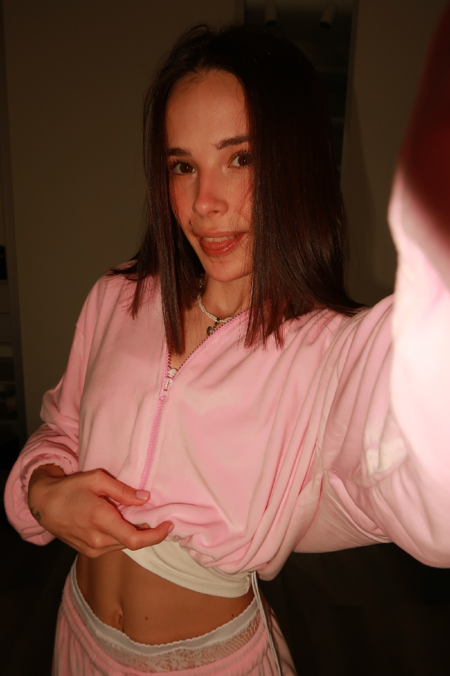 Tina brings the glow — live moments in Hong Kong